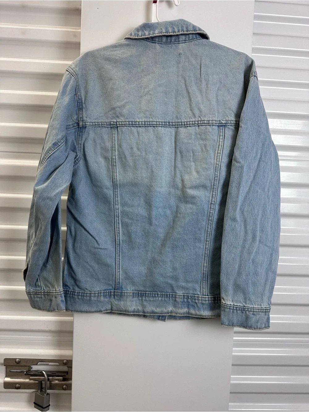 Universal Thread Light Wash Denim Jacket - Picture 9 of 9